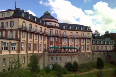 У дочери и зятя Назарбаева нашли дворец, виллу и два отеля в Баден-Бадене