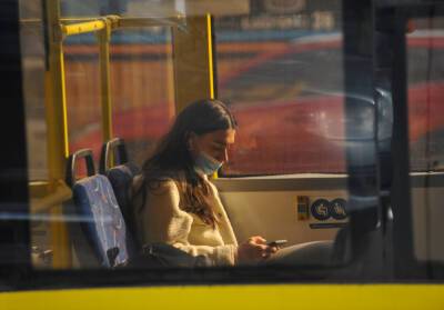 Общественным транспортом пользуется почти вдвое меньше киевлян, чем в 2017 году