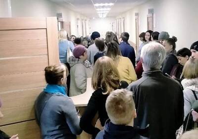 Родители рязанских школьников пришли на встречу к главе регионального минобра