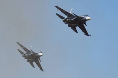 Российские и белорусские истребители отработали ведение воздушного боя