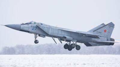 Лётчики ЦВО отработали перехват сверхзвуковых самолётов-разведчиков в небе над Уралом