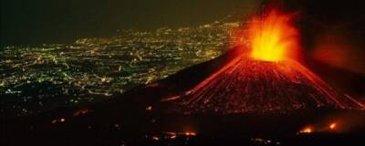 В Италии зафиксировано мощное извержение вулкана Этна