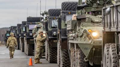 Помощник Байдена: военные США в Европе не станут «сражаться» с Россией
