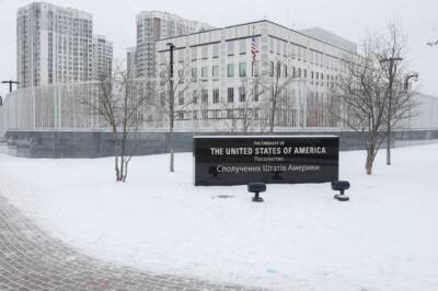 США продолжают сокращать численность сотрудников в посольстве в Киеве