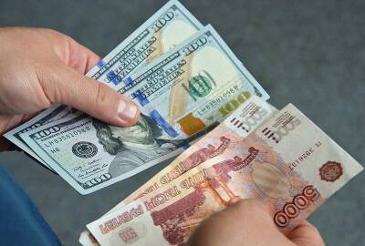 Аналитик Коган посоветовал продажу долларов рассмотреть при смене тренда курса рубля