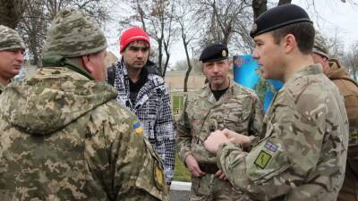 Британские военные инструкторы покинут территорию Украины