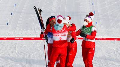 Чепалова призналась, что очень сильно переживала за российских лыжниц в эстафете