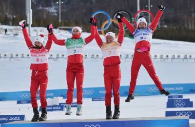 «Заряженными на победу» назвала российских лыжниц мама Олимпийской чемпионки Натальи Непряевой