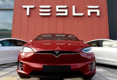 Tesla отзовет еще более 26 тысяч электрокаров из-за дефектов программного обеспечения