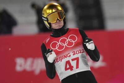 Норвежец Линдвик выиграл олимпийское золото на большом трамплине