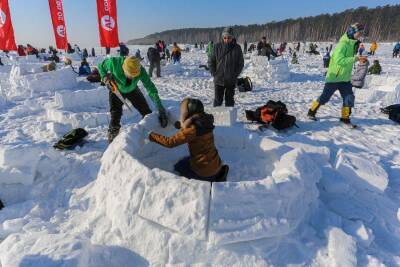 «Город эскимосов» построили на льду Оби в Новосибирске