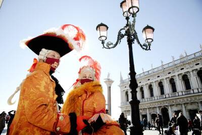 В Венеции начался знаменитый ежегодный карнавал