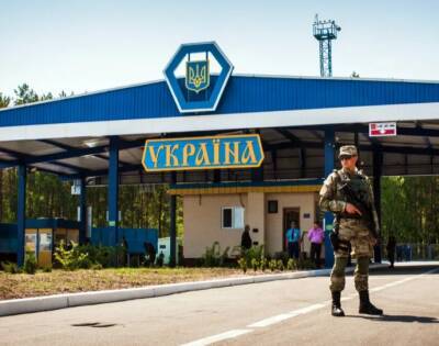Около 20 стран призвали своих граждан покинуть Украину перед «российским вторжением»