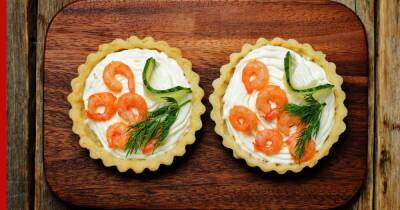 Праздничная кухня: тарталетки с креветками и творожным сыром