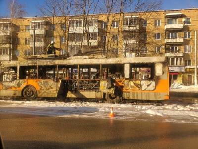 В Смоленске водителя загоревшегося троллейбуса госпитализировали