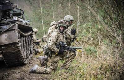 Бросили на произвол: Лондон сообщил об отъезде военных инструкторов с Украины