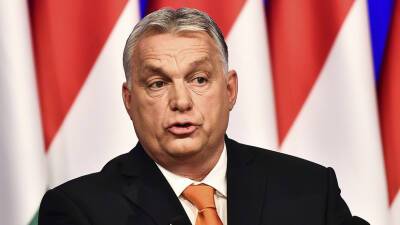 Орбан назвал санкционную политику в отношении России стратегической ошибкой ЕС