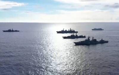 Десятки российских кораблей начали учения со стрельбами в Черном море