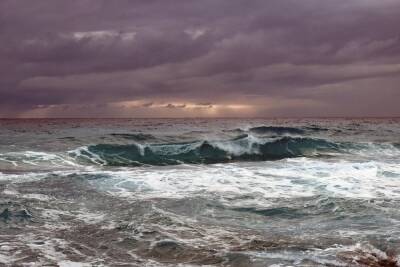 На Камчатке со стороны Берингова моря спрогнозировали волны до 10 метров