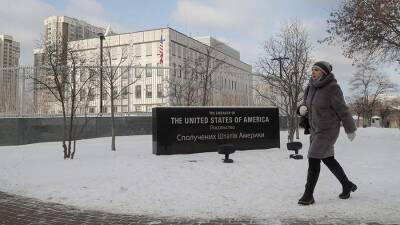 Блинкен объяснил причину отъезда сотрудников посольства США с Украины