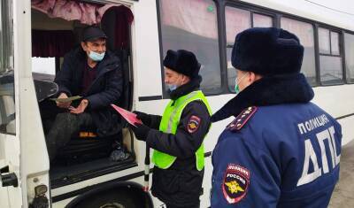 В Голышманово Тюменской области водитель попытался сбежать от инспекторов ГИБДД