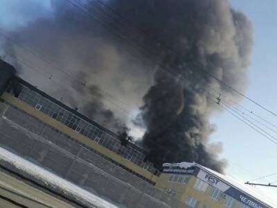 В Челябинске произошел пожар на лакокрасочном заводе