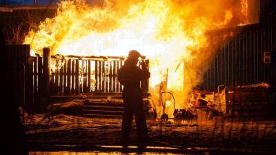 В МЧС назвали возможные причины пожара с четырьмя погибшими детьми в Якутии