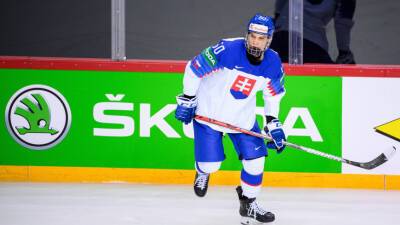 17-летний словацкий хоккеист возглавил гонку снайперов на Играх в Пекине