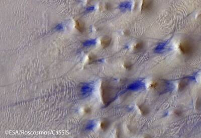 Ученые нашли следы "пылевых дьяволов" на Марсе