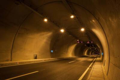 Движение в тоннеле петербургской дамбы ограничат с 14 февраля