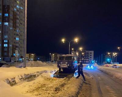 В Ульяновске эвакуируют неправильно припаркованные автомобили