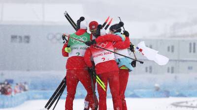 Губерниев назвал выдающейся победу российских лыжников в эстафете Игр-2022