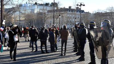 Полиция Парижа сообщила о 97 задержанных в ходе акции «Конвой свободы»