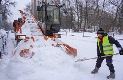 Стараются реагировать оперативно. Как в Ульяновском районе справляются со снежными заносами
