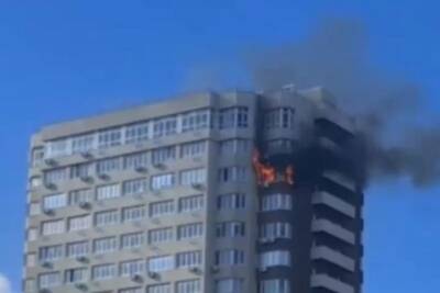 Из-за пожара в Анапе из жилого дома эвакуировали 90 человек