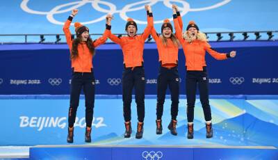 Женская сборная Нидерландов по шорт-треку выиграла олимпийское золото в эстафете