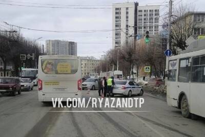 На улице Дзержинского в Рязани произошла авария