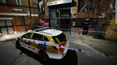 В одном из баров Лондона обрушился пол - пострадали 13 человек