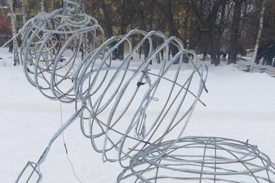 Злоумышленники из Тверской области «помогли растаять» светодиодным снеговикам