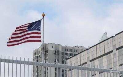 Посольство США эвакуируют из Киева во Львов - СМИ