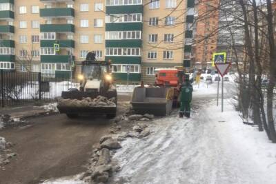 За сутки с улиц Смоленска вывезено 2200 кубометров снега