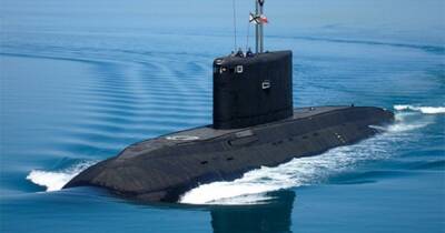 Российская подводная лодка "Ростов-на-Дону" вошла в Черное море через Босфор (видео)