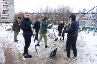 Студенты Смоленской академии профессионального образования приняли участие в субботнике