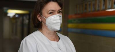 Главврача, возглавившую БСМП Петрозаводска в начале пандемии, министр похвалил за успешную работу