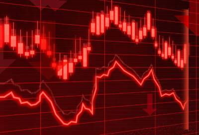 Будничные торги начались с резкого падения рубля