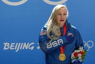 Американка Хамфрис выиграла золото в монобобе на Олимпиаде