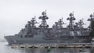 Отряд кораблей ТОФ уничтожил надводные цели «противника» в Охотском море