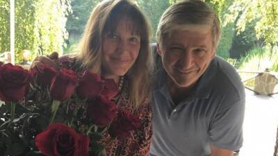 Елена Проклова - Елена Проклова пригласила новую семью мужа в дом на своем участке - 5-tv.ru
