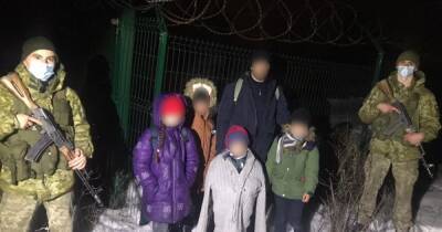 На Харьковщине пограничники остановили мужчину с четырьмя детьми, пытавшегося тайком попасть в Россию