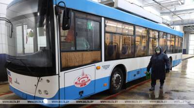 ФОТОФАКТ: Ежедневная дезинфекция троллейбусов в Витебске